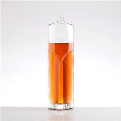 Alkoholna flaša od 700 ml sa staklom